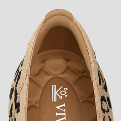 Lightweight Square-Toe V-Cut Flats (Margot Walker)
